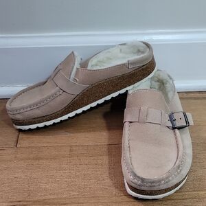 Birkenstock Buckley ShearlingTan Suede Slip-On Loafers with Buckle